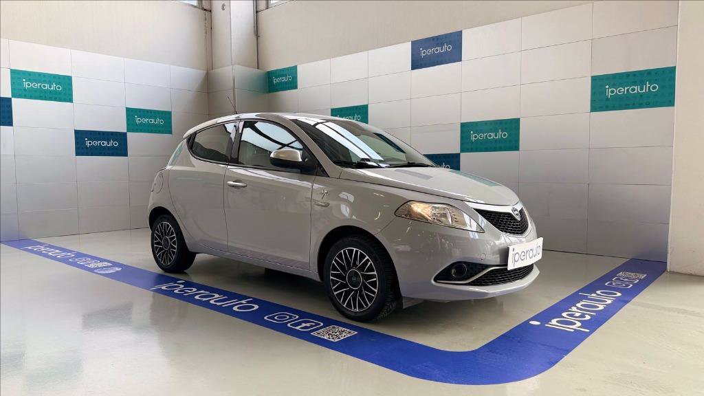 LANCIA Ypsilon 1.2 mya 69cv NEOPATENTATI