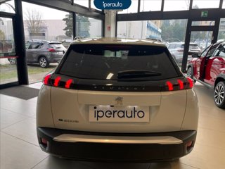 PEUGEOT E-2008 allure 100kw