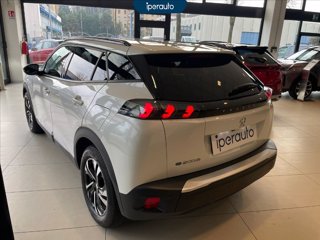 PEUGEOT E-2008 allure 100kw