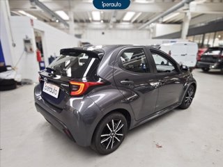 TOYOTA Yaris 1.5h lounge