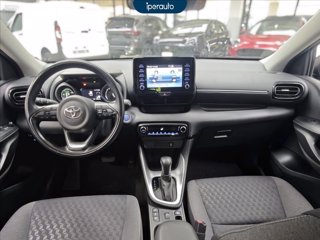 TOYOTA Yaris 1.5h lounge