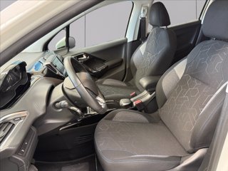 PEUGEOT 2008 1.2 puretech Signature s&s 82cv